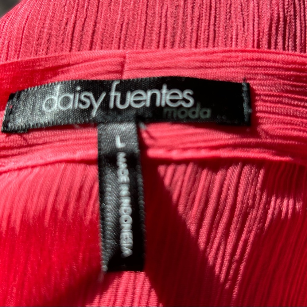 Daisy Fuentes Ladies Top - Size L - Picture 6 of 6